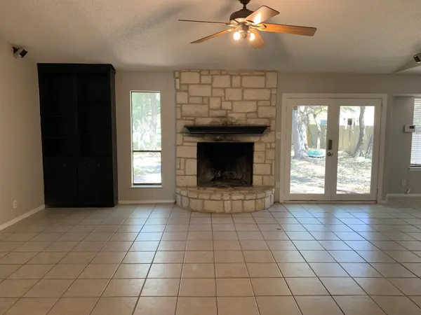 1002 Adventure LN, Cedar Park, TX 78613