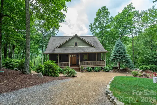 596 N Ridge Runner RD, Burnsville, NC 28714
