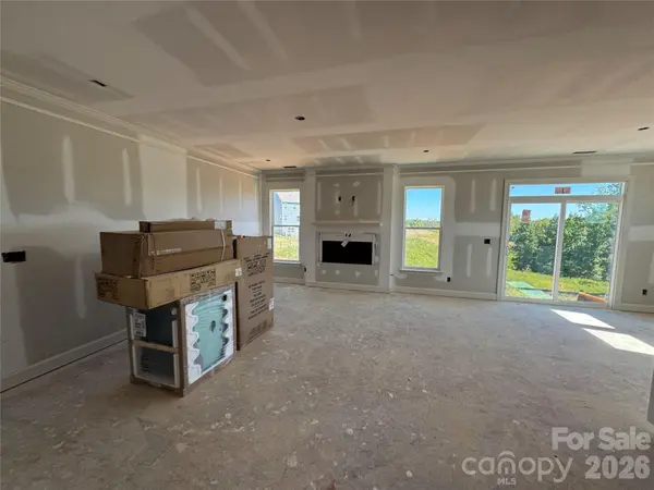 1402 Ardmore DR, Sherrills Ford, NC 28673