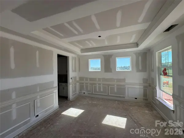 1402 Ardmore DR, Sherrills Ford, NC 28673