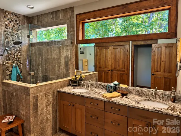 25 Finlaystone TRCE, Waynesville, NC 28786