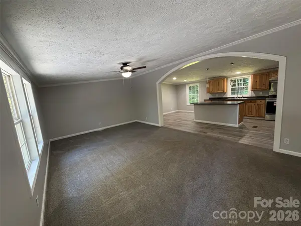 1034 Hidden View LOOP, Marion, NC 28752