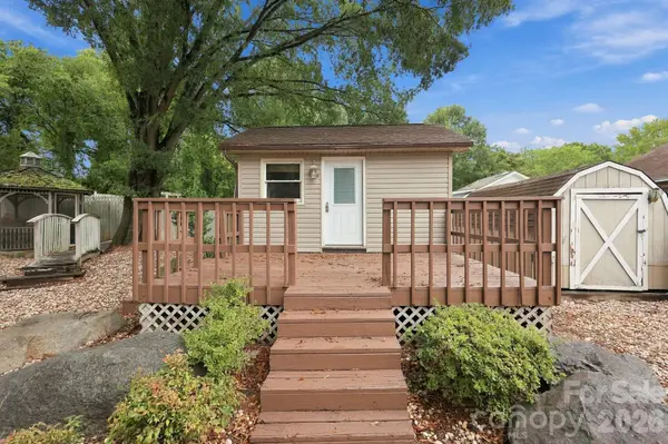 6423 Snow Bird LN, Charlotte, NC 28227