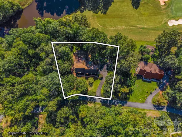 328 Plantation DR, Rutherfordton, NC 28139