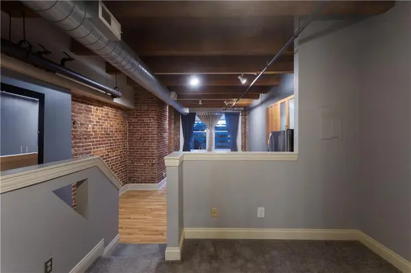 700 Broadway BLVD #401, Kansas City, MO 64105