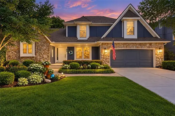 12808 W 121st ST, Overland Park, KS 66213