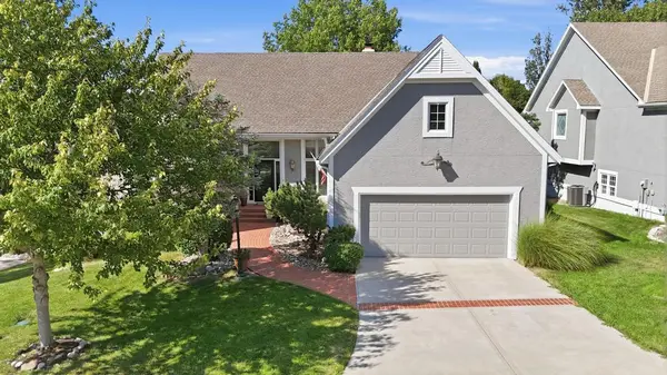11118 W 121 ST, Overland Park, KS 66213