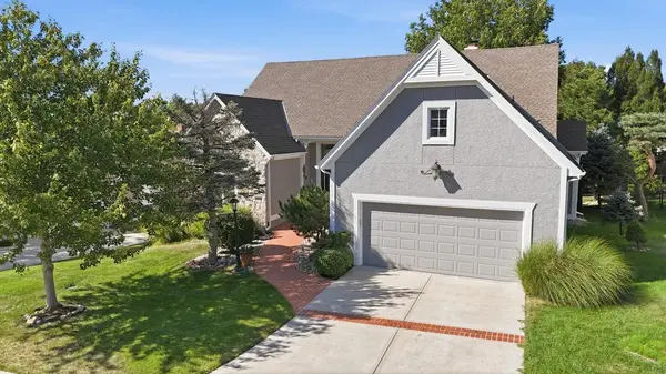 11118 W 121 ST, Overland Park, KS 66213