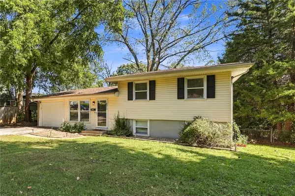 6313 N Wabash AVE, Kansas City, MO 64118