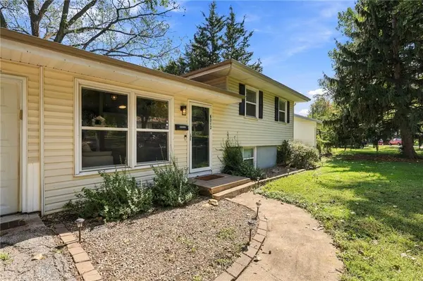 6313 N Wabash AVE, Kansas City, MO 64118