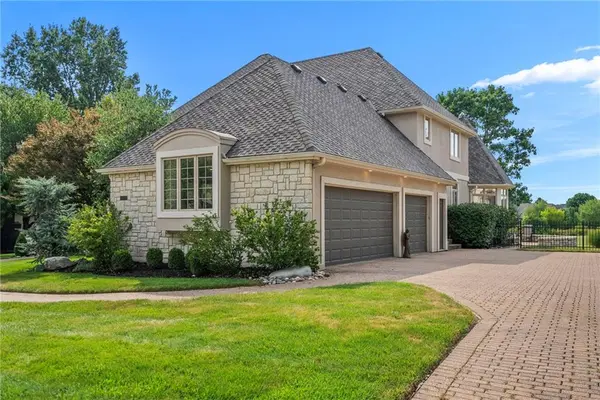 6509 W 132nd TER, Leawood, KS 66209