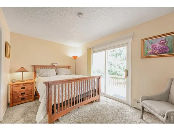 2542 Cambridge, Longmont, CO 80503