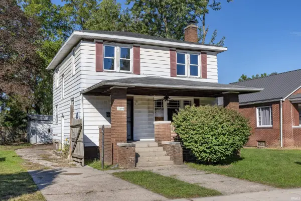 1109 Diamond AVE, South Bend, IN 46628