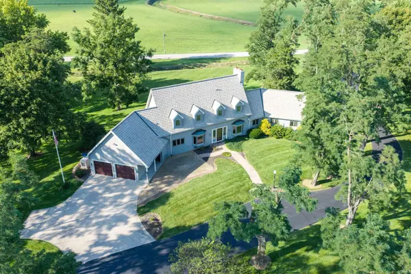 2209 E 900 N RD, Huntington, IN 46750