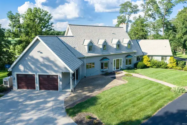 2209 E 900 N RD, Huntington, IN 46750