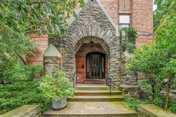 828 Bronx River RD #1AD, Bronxville, NY 10708