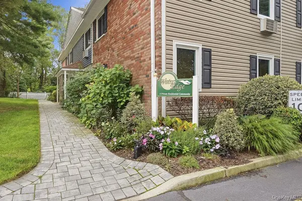 40 W 4th ST #214, Patchogue, NY 11772