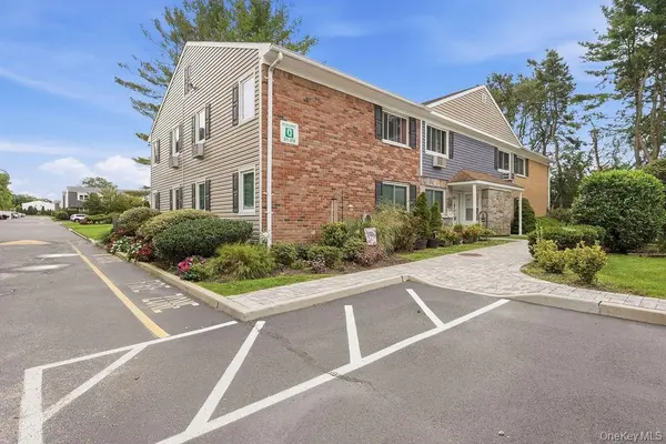 40 W 4th ST #214, Patchogue, NY 11772