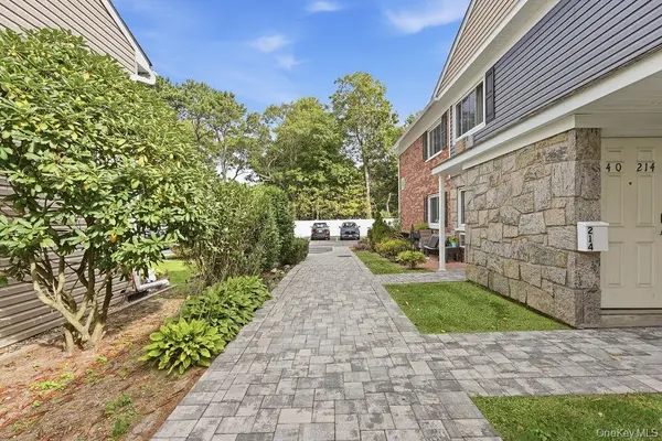 40 W 4th ST #214, Patchogue, NY 11772