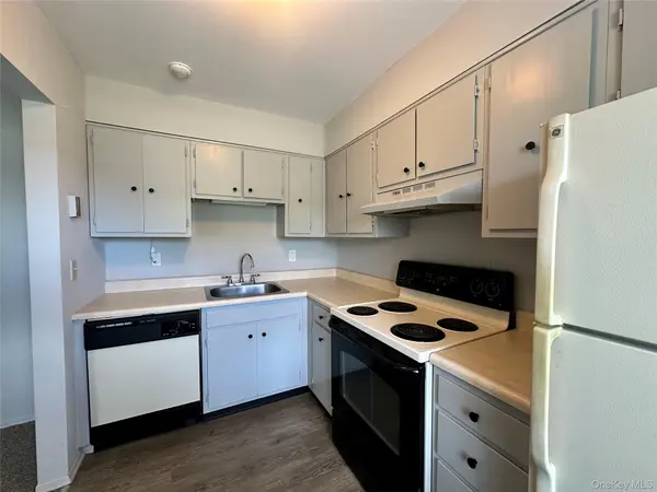 101 Sylvan #21, Miller Place, NY 11764