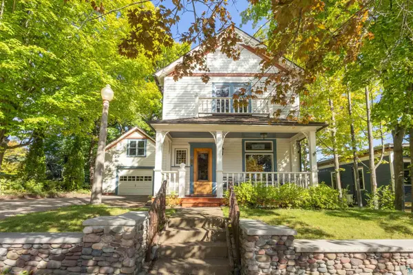 10 N 3rd St, Bayfield, WI 54814