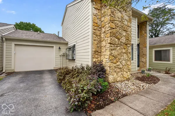 5762 Overcrest DR, Indianapolis, IN 46237