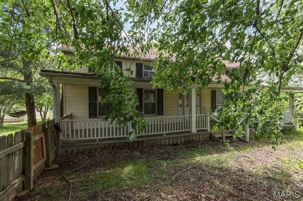 5340 Studer LN, St Louis, MO 63128