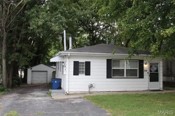 40 Connolly DR, Calverton Park, MO 63135