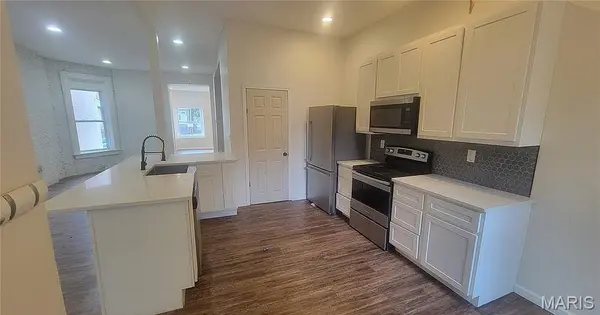 3614 Iowa AVE, St Louis, MO 63118