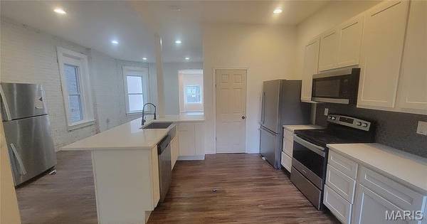 3614 Iowa AVE, St Louis, MO 63118