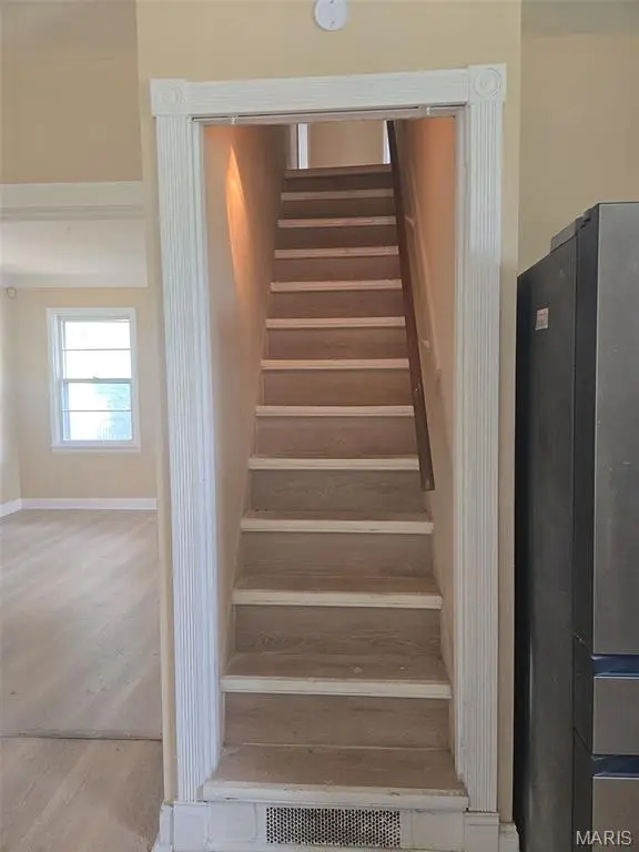 550 Holland AVE, Webster Groves, MO 63119