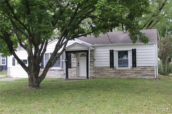9802 Dennis DR, Riverview, MO 63136