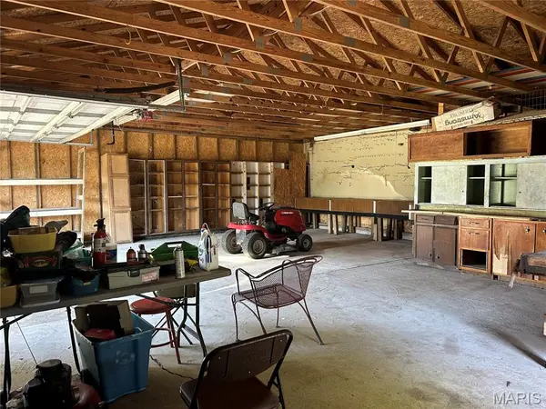 1003 N Walnut ST, Litchfield, IL 62056
