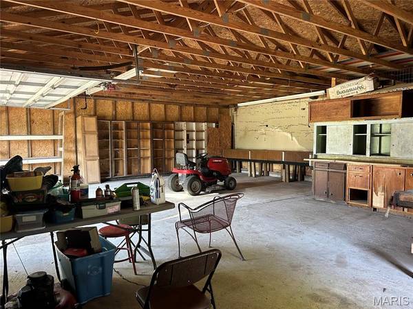 1003 N Walnut ST, Litchfield, IL 62056