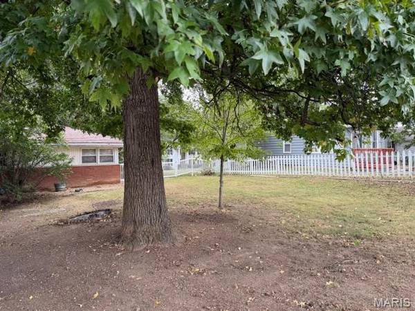 134 N Broad ST, Hillsboro, IL 62049
