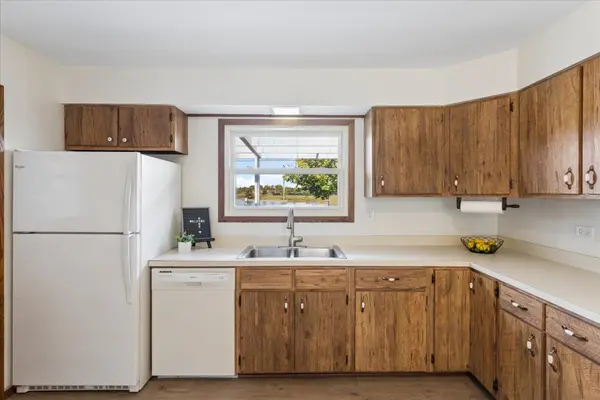 200 W Jeffery AVE, Wheeling, IL 60090