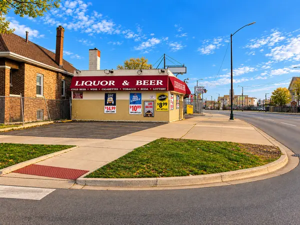1636 N Cicero AVE, Chicago, IL 60641