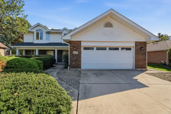 10521 Grandview DR, Palos Park, IL 60464