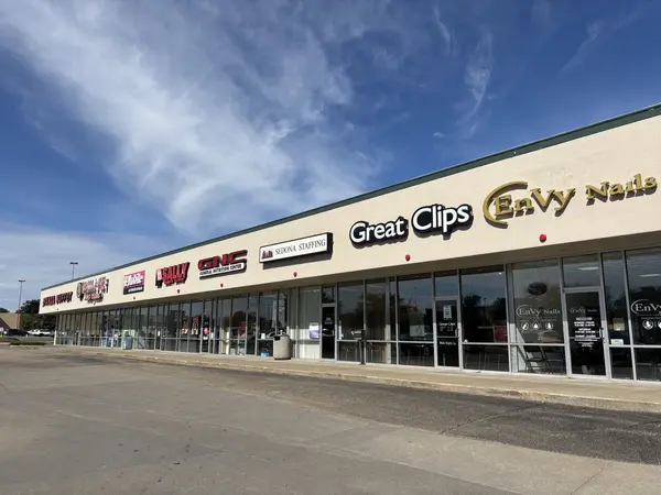 2418 Virginia AVE #3, Clinton, IA 52732