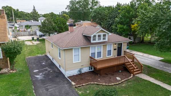 17825 Chicago AVE, Lansing, IL 60438