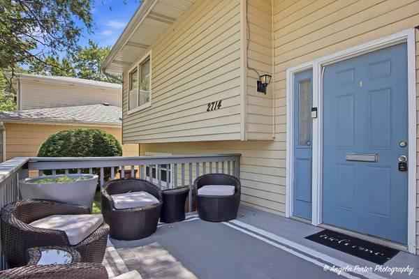 2714 Gilead AVE, Zion, IL 60099