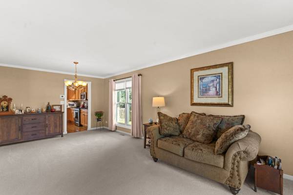 1460 Prairie Crossing DR, West Chicago, IL 60185