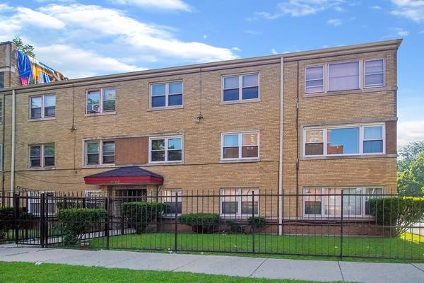 6700 S Paxton AVE #1N, Chicago, IL 60649