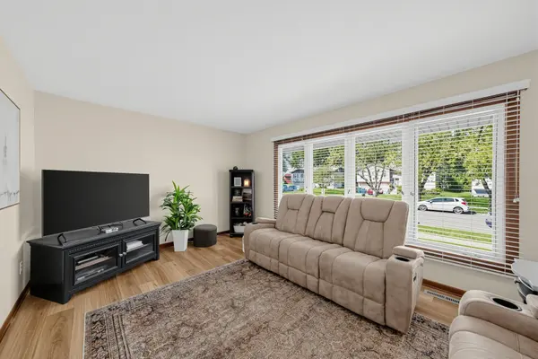 909 Tyler AVE, Dyer, IN 46311