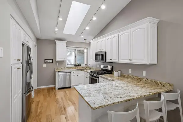 3696 Widgeon WAY, Eagan, MN 55123