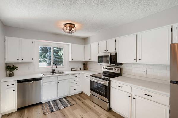 6417 Hodgson RD, Lino Lakes, MN 55014