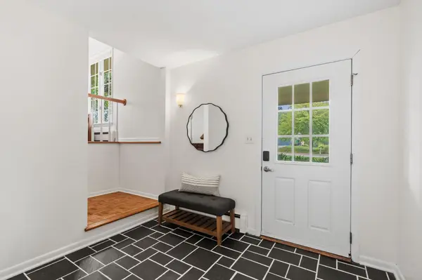5705 Lois LN, Edina, MN 55439