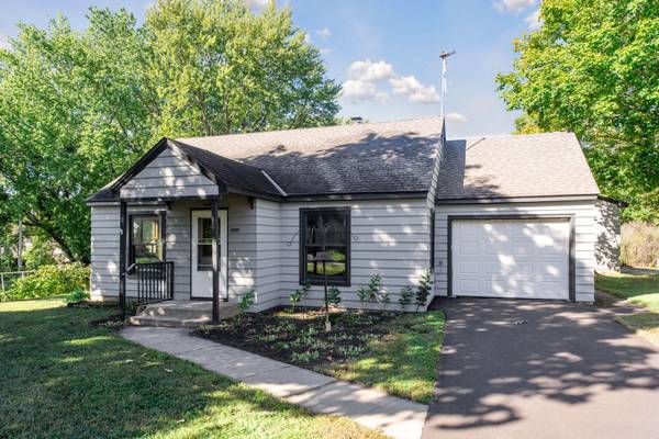 16282 West AVE SE, Prior Lake, MN 55372