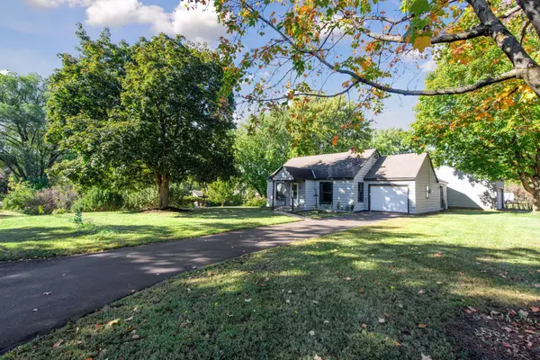16282 West AVE SE, Prior Lake, MN 55372