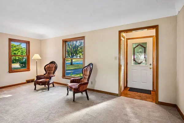 16282 West AVE SE, Prior Lake, MN 55372